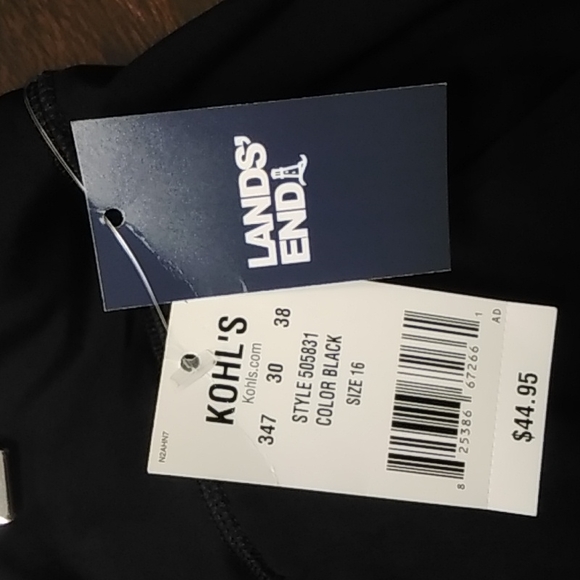 Lands' End Running Shorts  4086v - Picture 3 of 5